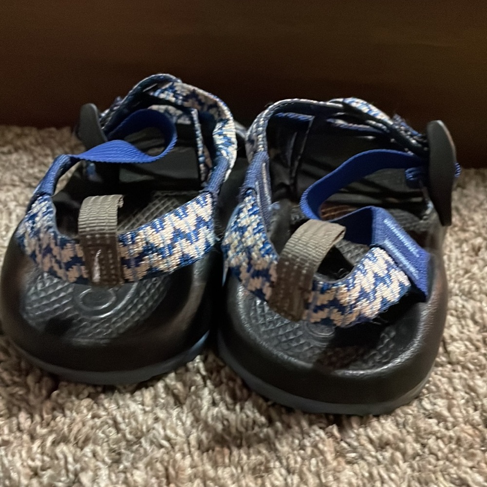 Sandals - Picture 4 of 4